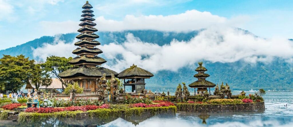 Alamy Pura Ulun Danu Beratan, Bali